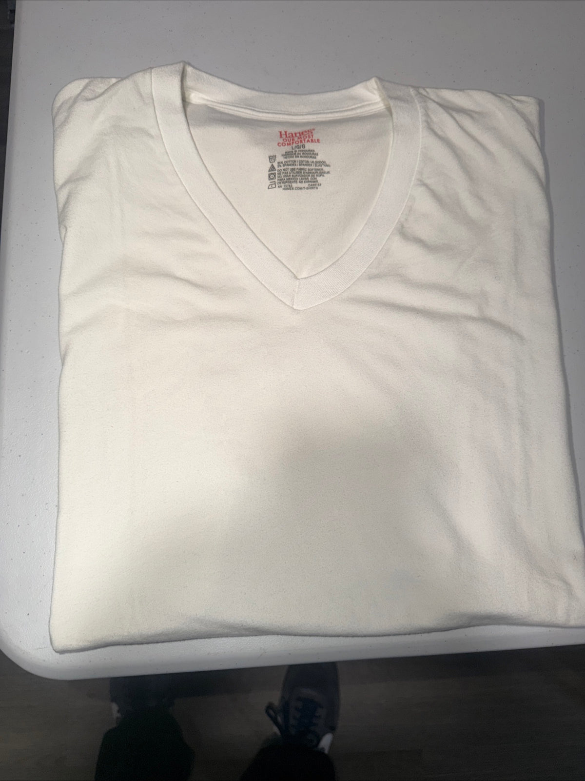 Hanes Men’s White V-Neck undershirt Made from ComfortSoft cotton Fabric L/G/G