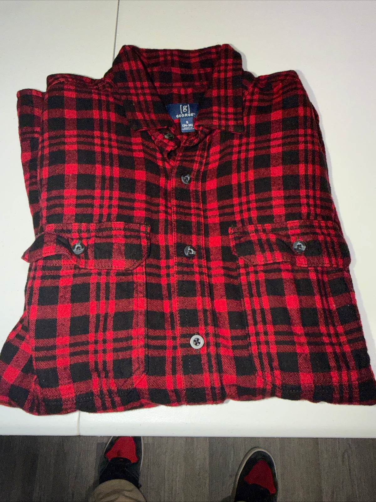George Men’s Super soft red and black plaid flannel shirt Size S 34-36