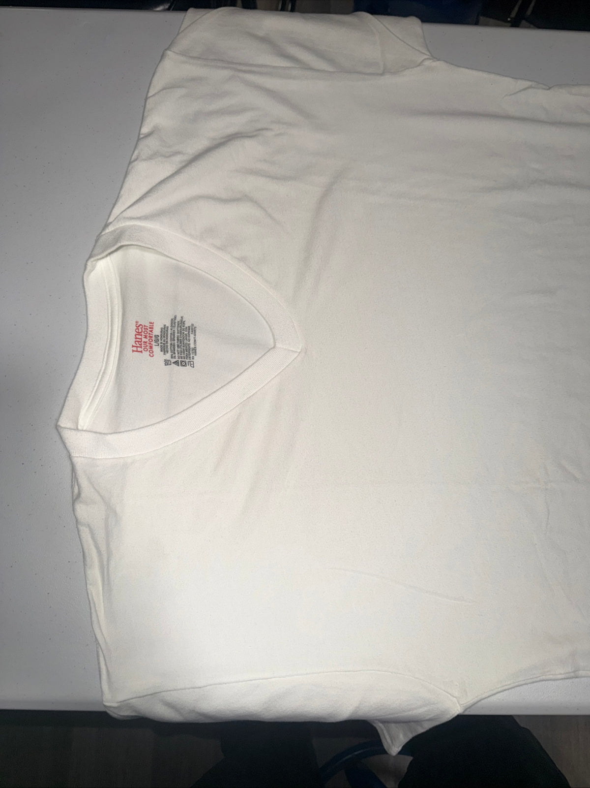 Hanes Men’s White V-Neck undershirt Made from ComfortSoft cotton Fabric L/G/G