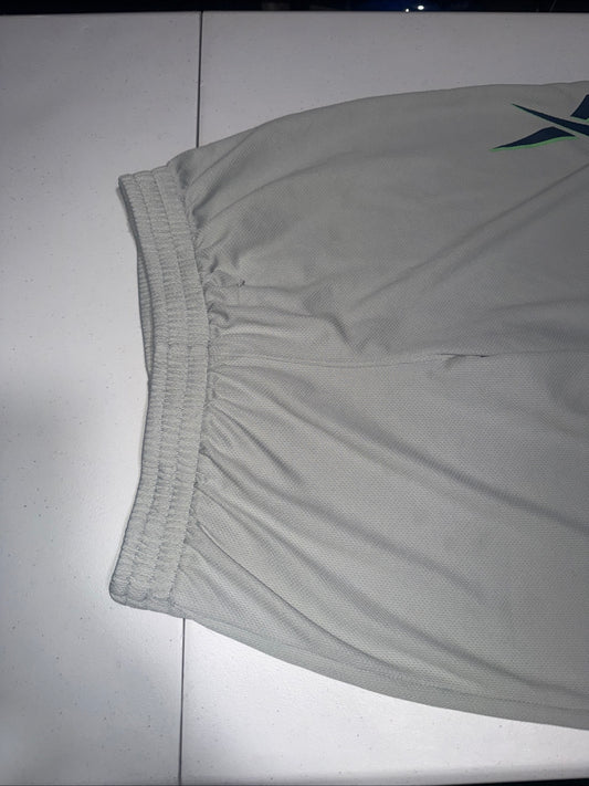 Reebok performance basketball shorts in a light grey color Size XL(18-20)