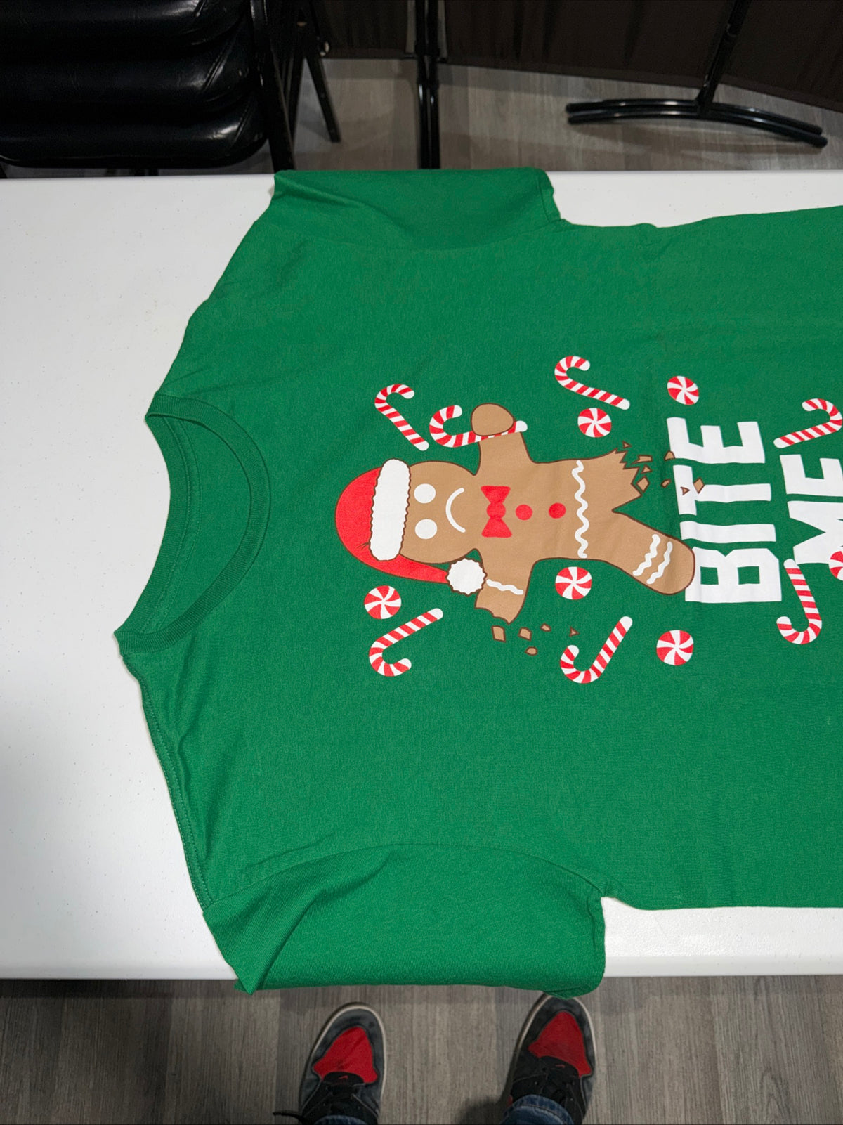 Gingerbread Man Bite Me Christmas Shirt Men’s Size XL