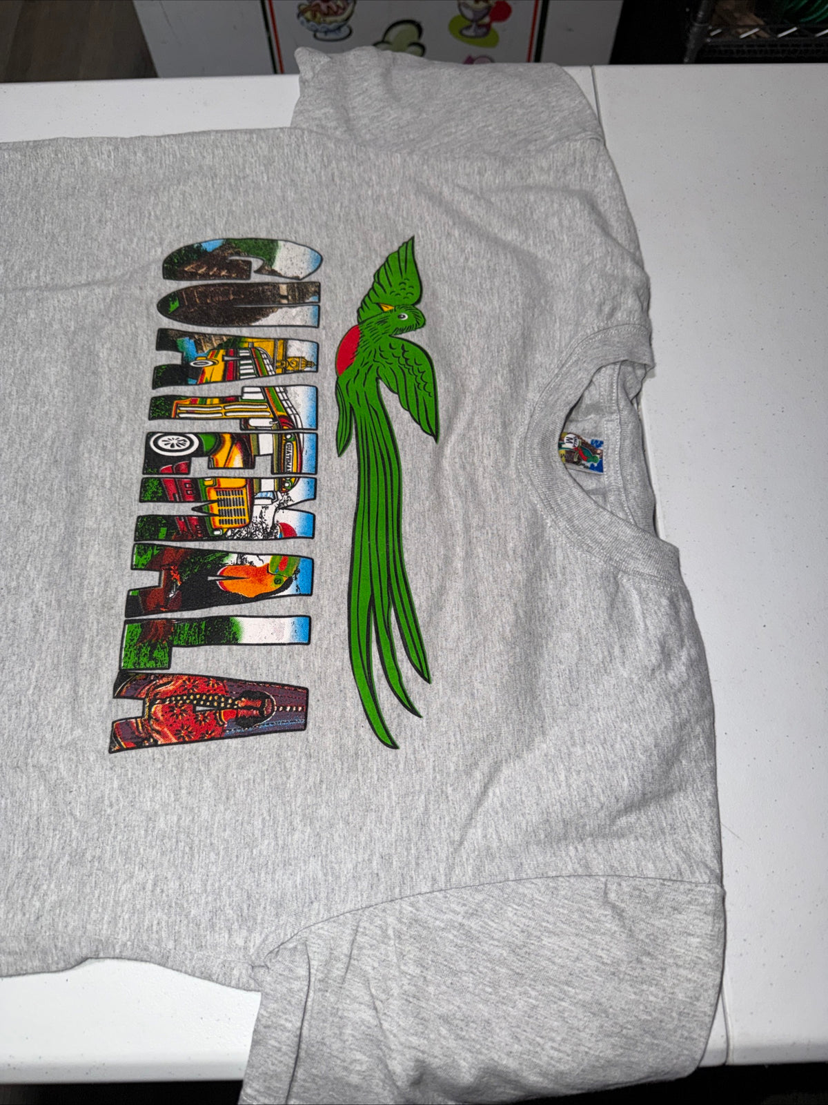 Vintage Grey T-shirt Featuring a queztal bird and Guatemala scenes size men’s M