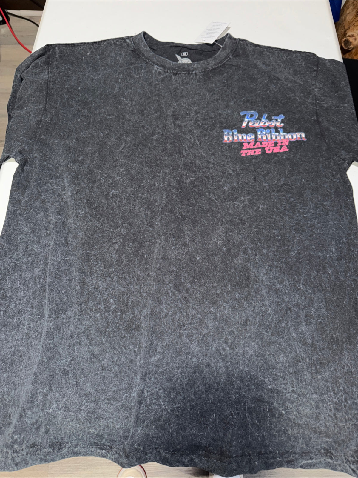 Black Pabst Blue Ribbon T-Shirt With a Vintage-style graphic Size M