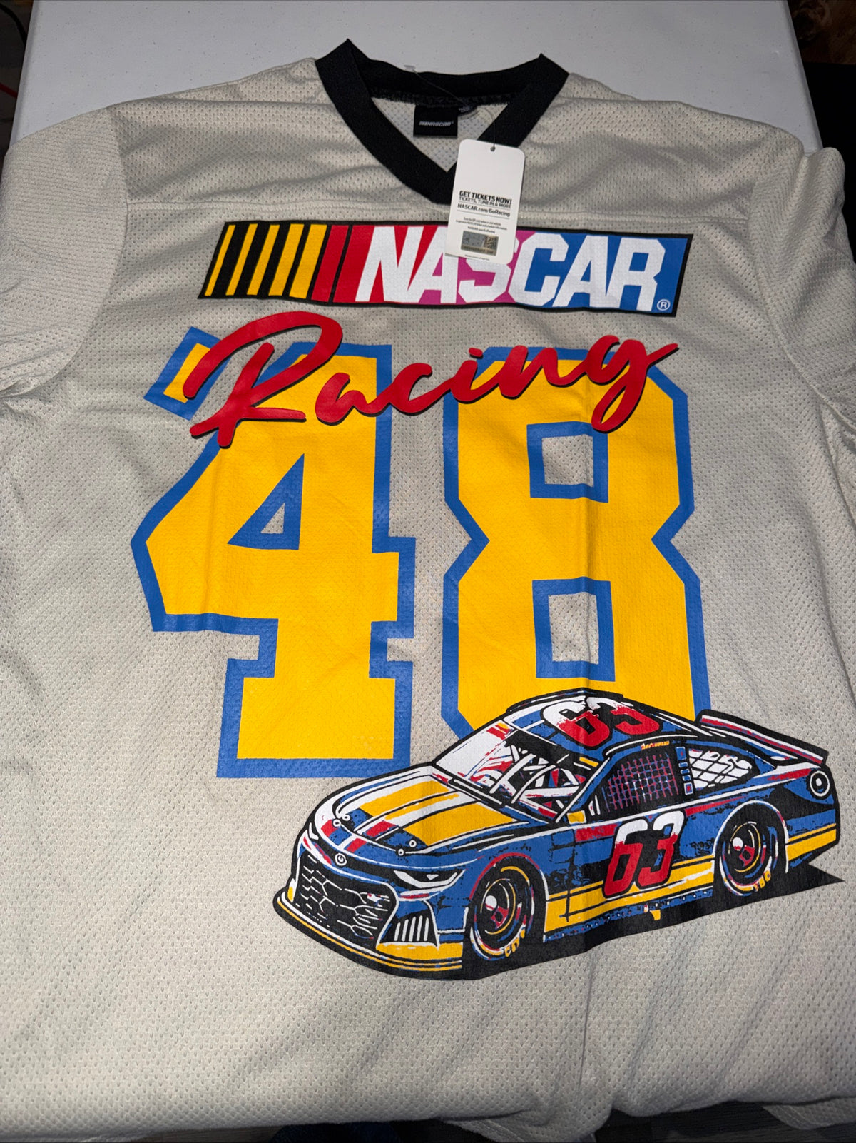 Men’s NASCAR Retro Graphic T-Shirt With A Number 48 on It Size M